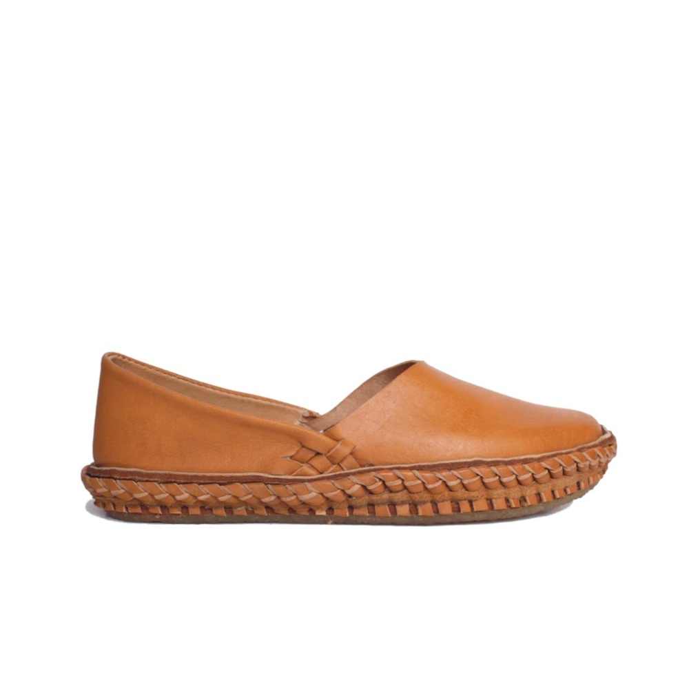 Mohinders Soft Solid Flat in Amber